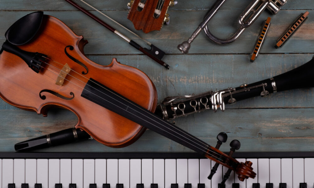 Instruments à vent, claviers et plus : explorez le monde de la musique